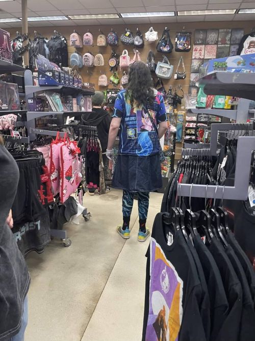 Chris at Hot Topic 21 March 2026.jpg