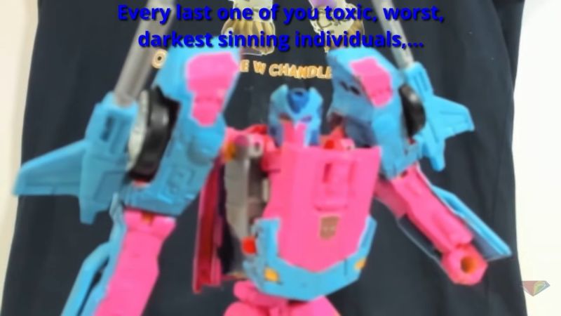 File:Cwclight Reviews Opening Intros with Subtitles screenshot16.jpg