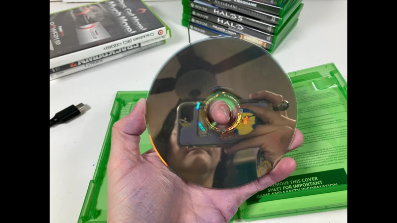 File:Cwclight - JCWCSP's Microsoft Xbox One X 1TB Model 1787 Home Console Bundle - Black, Used11 - IMG 9300.png