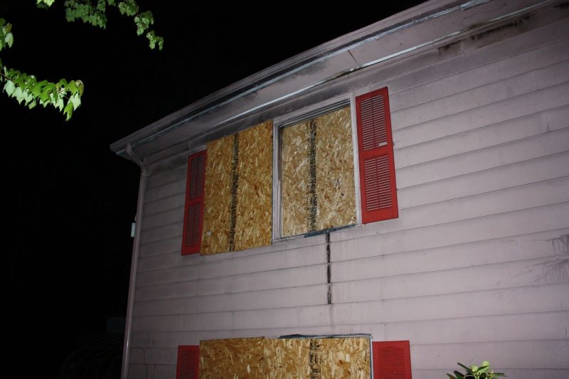 File:NewPlywoodChrisRoomWindow.JPG